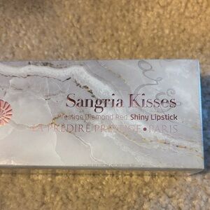 La Predire Sangria Kisses Prestige Diamond Red Lipstick
